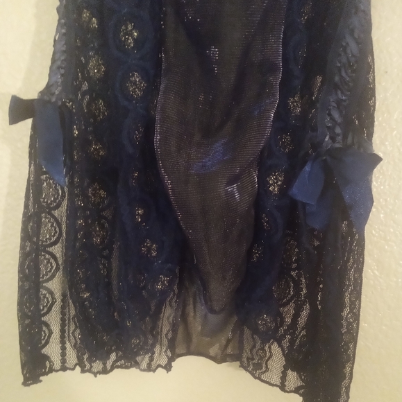 Chic Black and Blue Lace Chemise One Size - Picture 6 of 6